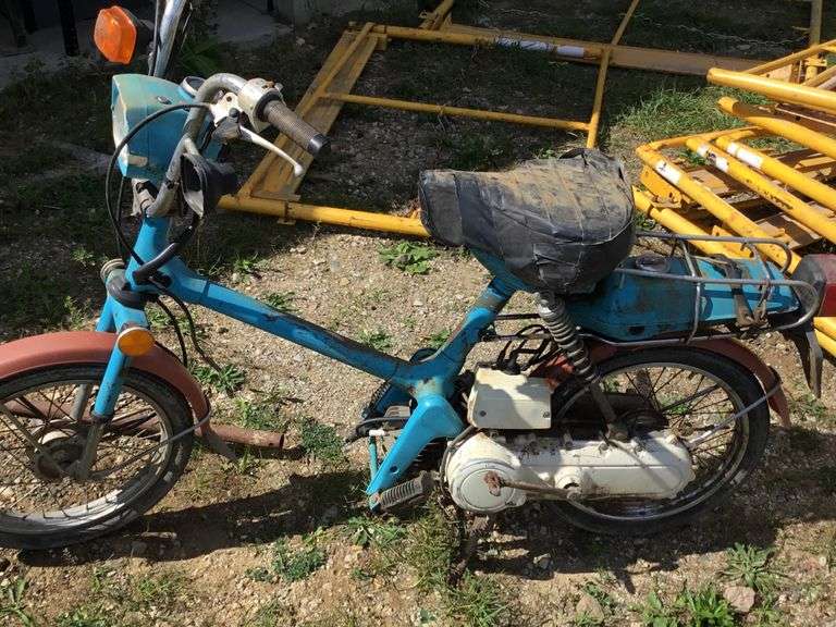 Moped (Not Running) Sherwood Auctions