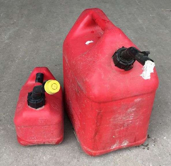 5 Gallon 1 Gallon Gas Cans Sherwood Auctions 5-gallon-1-gallon-gas-cans-sherwood-auctions