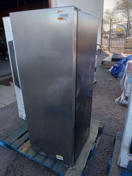 Vissani Convertible Refrigerator Freezer - Sierra Auction Management Inc