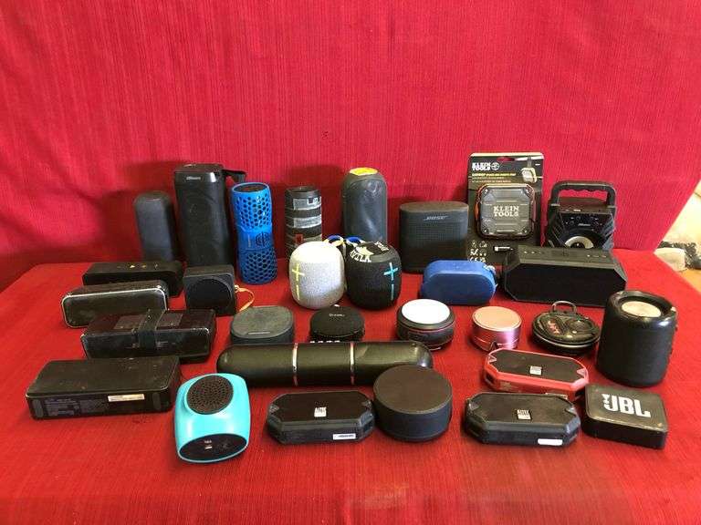Assorted Speakers (No Power Cords) (Unknown Condition) Sierra Auction