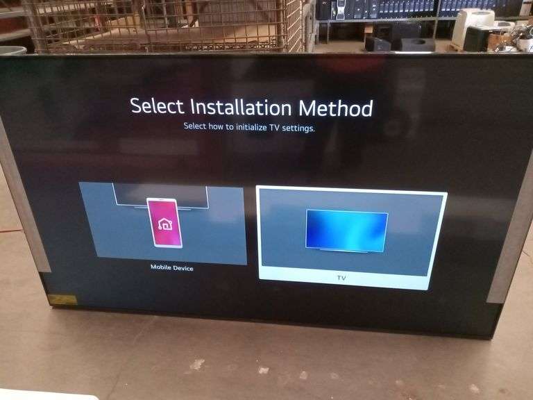 LG UHD AI THINQ 86UQ80 86in TV Sierra Auction Management Inc