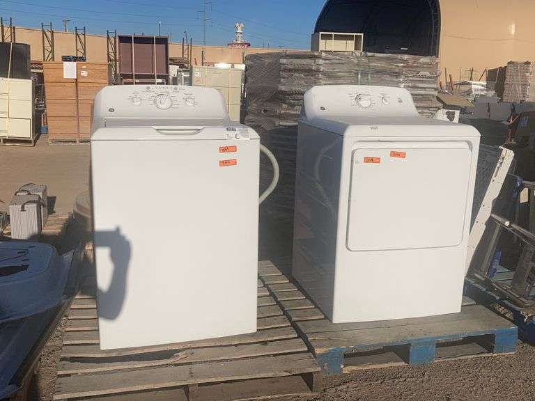 GE washer and dryer set Sierra Auction Management Inc