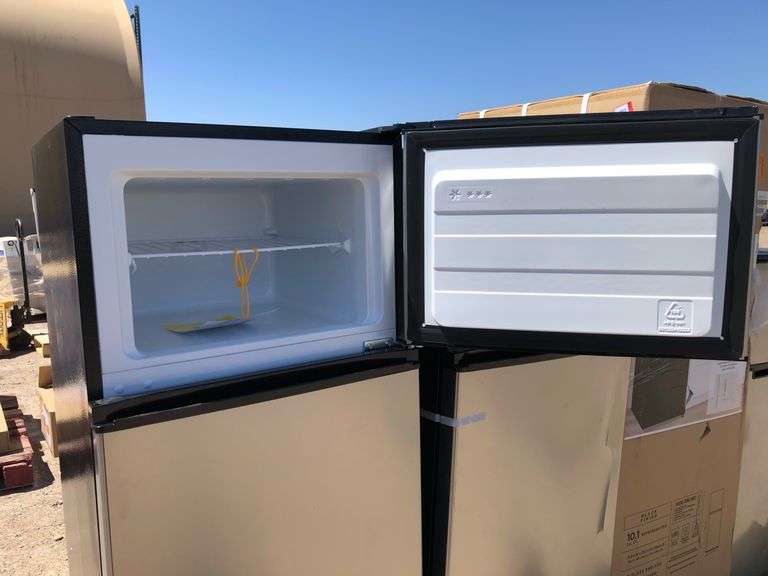 Vissani Refrigerator (MDFF7SS) Sierra Auction Management Inc