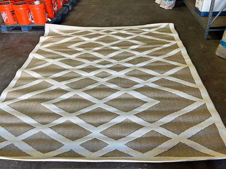 NÁUTICA HOME Indoor/Outdoor 7’10”x10’ Area Rug Sierra Auction