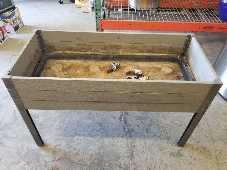 SelfWatering Raised Garden Bed on Wheels Sierra Auction Management Inc