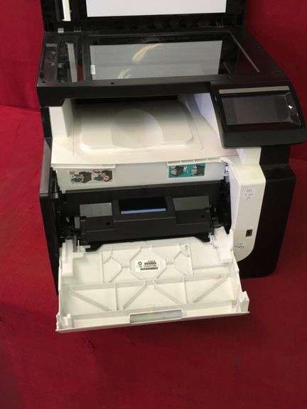Hewlett Packard Color Laserjet Pro CM1415 MFP with 14K total page count ...
