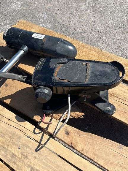 24-volt MotorGuide Tour Digital Trolling Motor With Foot Pedal and