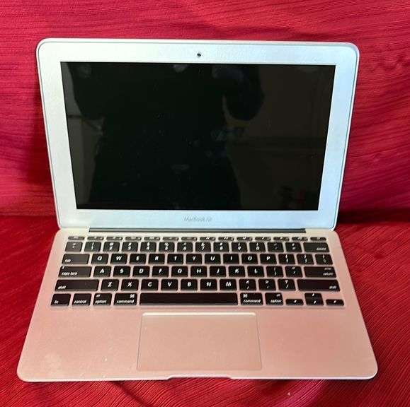 Apple MacBook Air Model : A1465 - Sierra Auction Management Inc