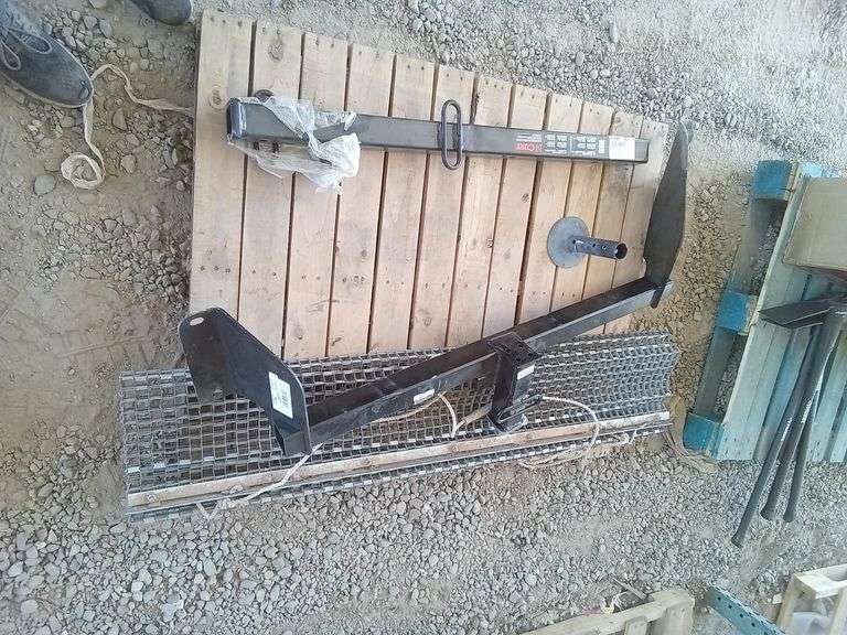 Curt 24" Hitch Extension, Hitch Bracket, and Metal Rolldown Security