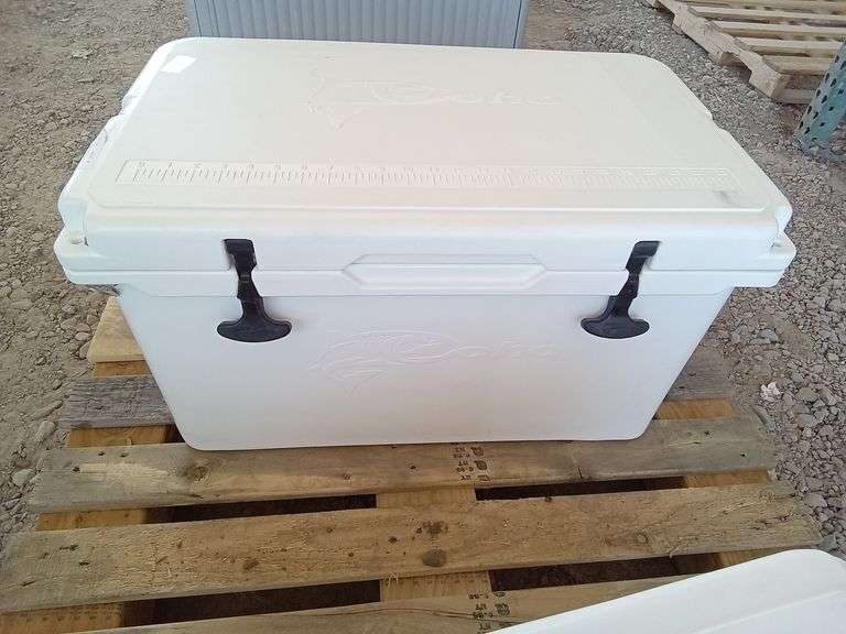 Coho 25L Cooler Sierra Auction Management Inc