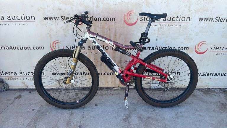 santa cruz superlight mountain bike
