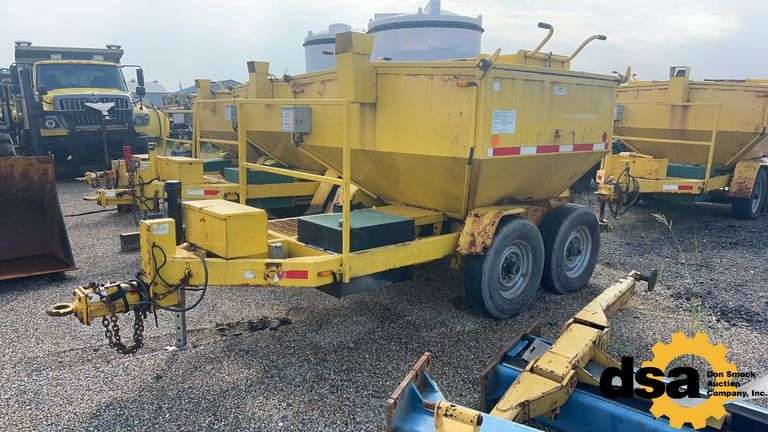 2015 Falcon P4D1Xi Hot Mix Trailer,