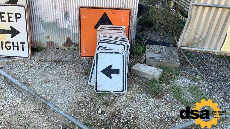 Assorted Arrow Signs