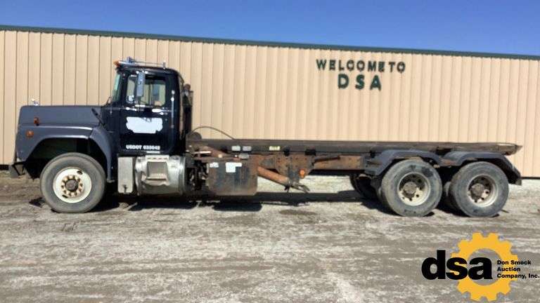 Mack Rb688s 1997 Mack RB688S Roll Off Truck, - Don Smock Auction Company