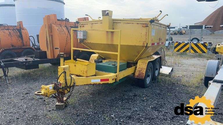 2015 Falcon P4D1Xi Hot Mix Trailer,