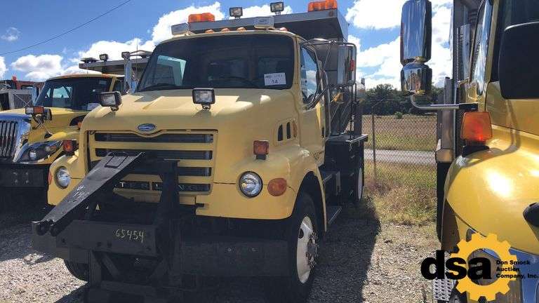 2005 Sterling L750 Doall,