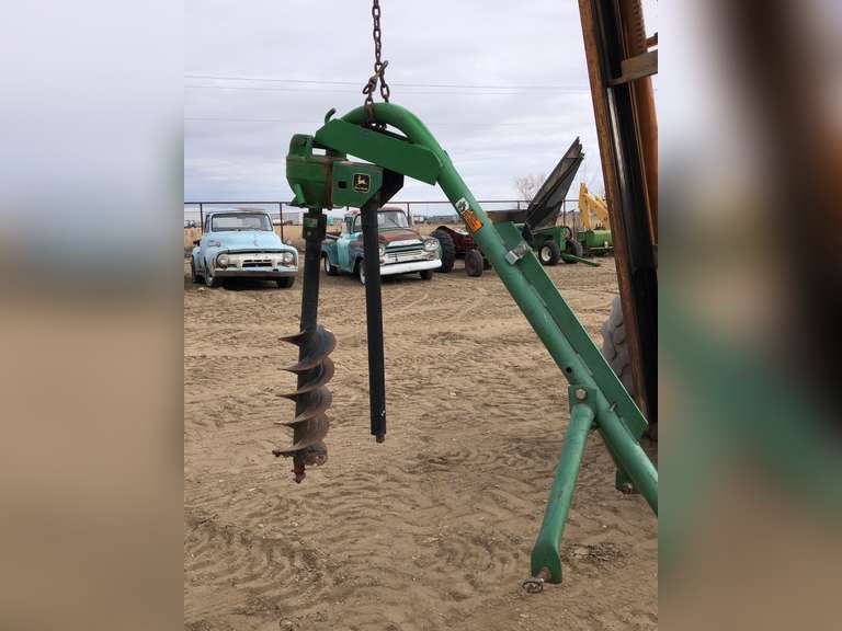 JD 3 Point Post Hole Digger Smith Sales Co. Auctioneers