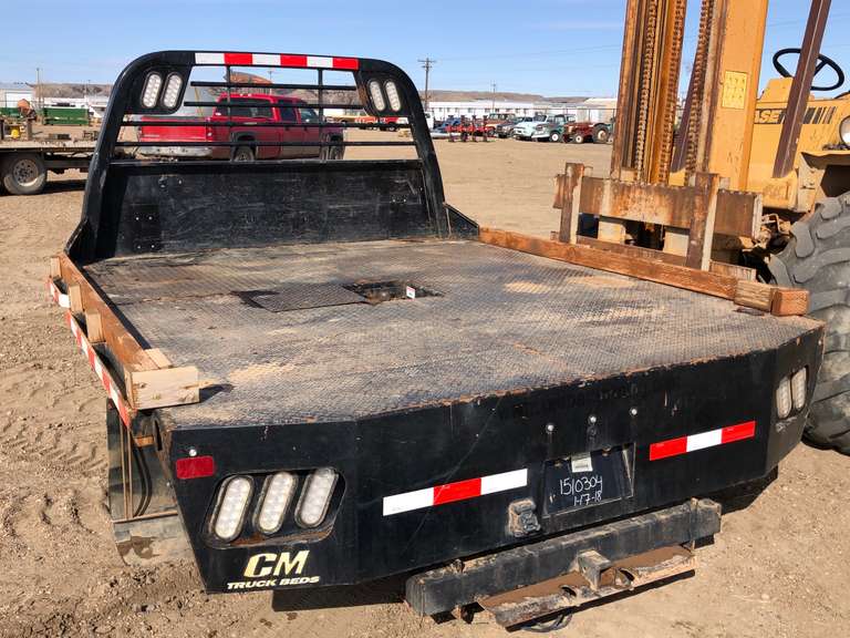 CM 9 ft. Flatbed Smith Sales Co. Auctioneers