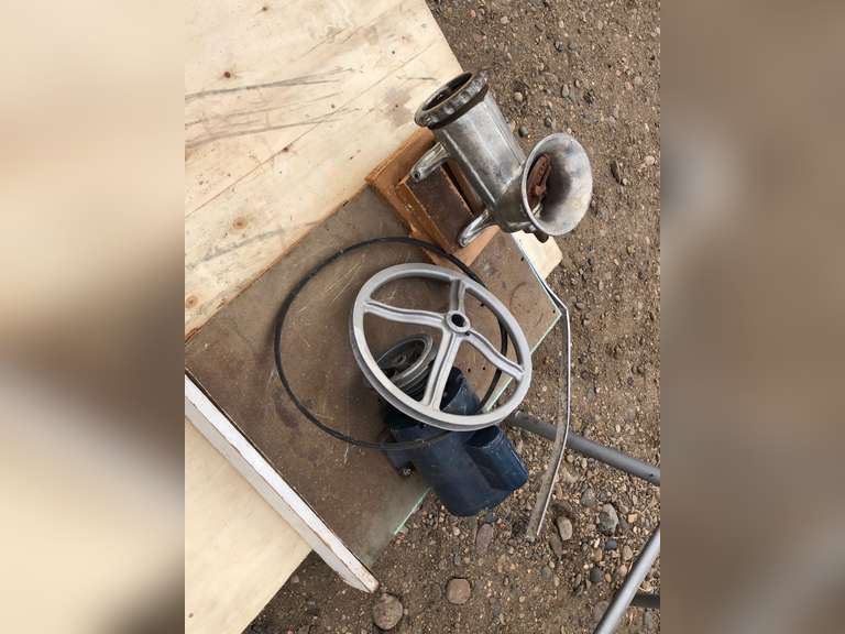 Meat Saw & misc. - Smith Sales Co. Auctioneers
