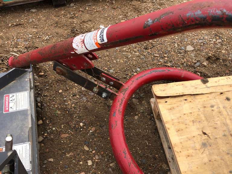 Red TSC 3 pt Post hole digger Smith Sales Co. Auctioneers