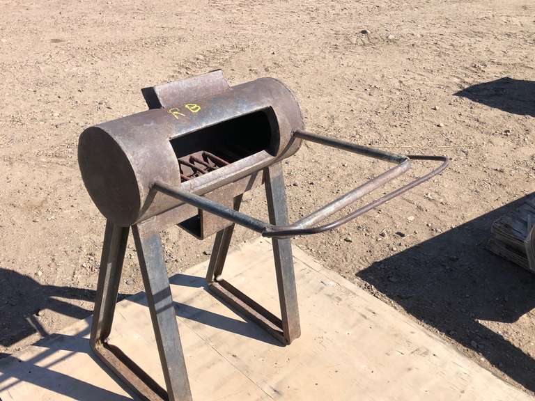 Branding Pot Smith Sales Co. Auctioneers