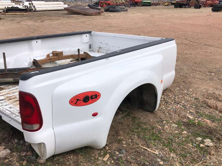2003 Ford Dually Bed Smith Sales Co. Auctioneers