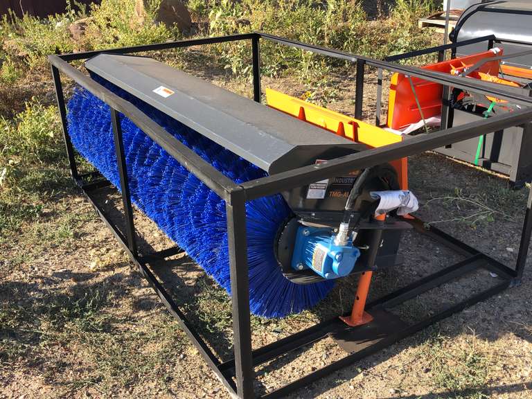 TMG 72 inch Skid Steer Broom Smith Sales Co. Auctioneers