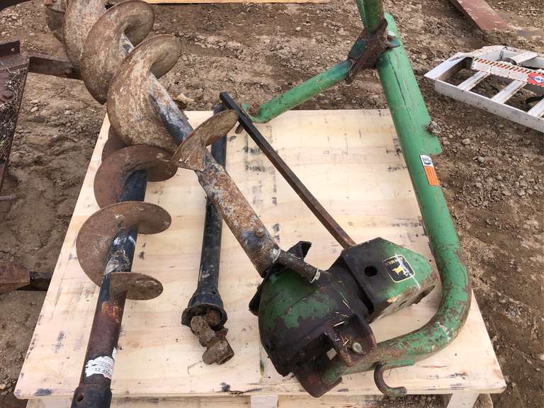 John Deere Post Hole Digger Smith Sales Co. Auctioneers