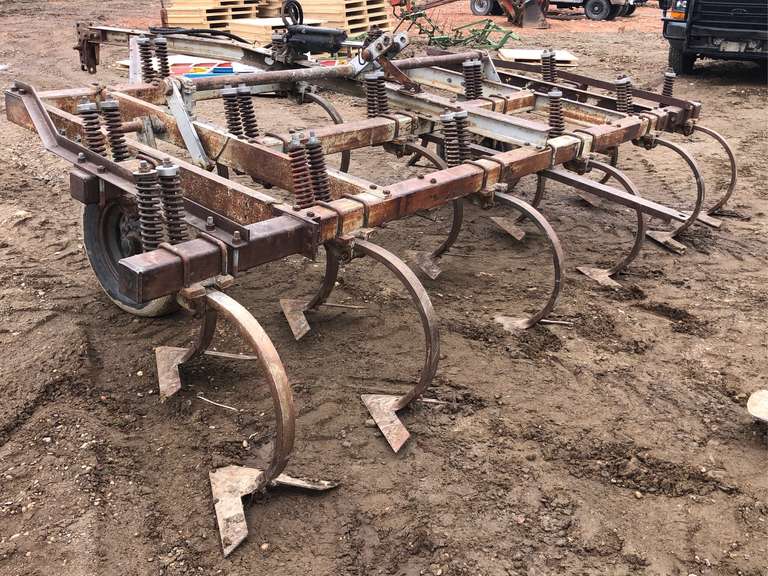 Graham Chisel plow Smith Sales Co. Auctioneers