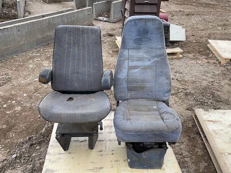 Peterbilt Truck Seats Smith Sales Co. Auctioneers