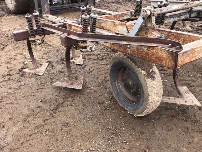 Graham Chisel plow Smith Sales Co. Auctioneers
