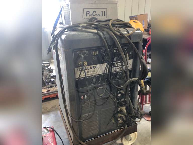 Lincoln Welder Tig300 Smith Sales Co. Auctioneers