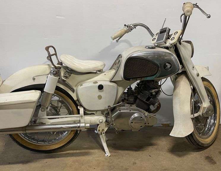 Large Cataloged Antique Auction, Saturday Morning, November 6, @ 9:30 A.M.