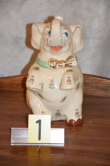 Collection of Shawnee Pottery from the Gibson Estate, Saturday October 23rd @ 9:30 A.M.