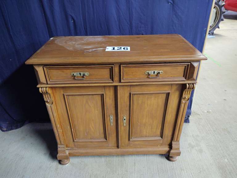Small vintage wooden buffet. 38x18x34 South Auction