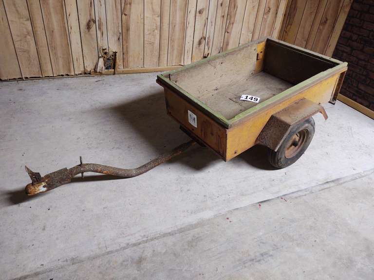 Vintage International Harvester utility trailer South Auction