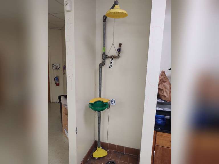 Chicago Faucets Science Lab Wash Station South Auction