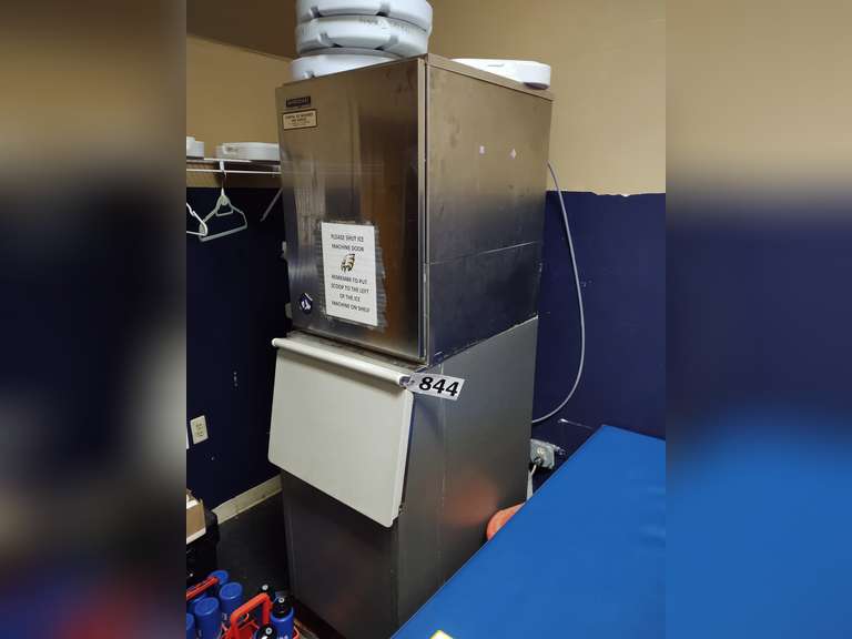 Hoshizaki Ice maker. Model KM500MWF South Auction