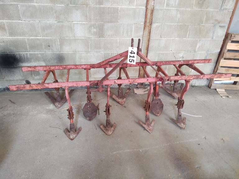 Complete 2 row cultivator South Auction