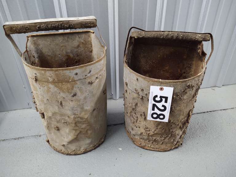 Lot of 2 vintage 5 gallon turpentine tar buckets South Auction