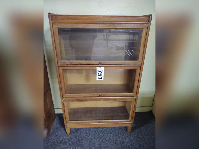 Antique Weis barristers South Auction