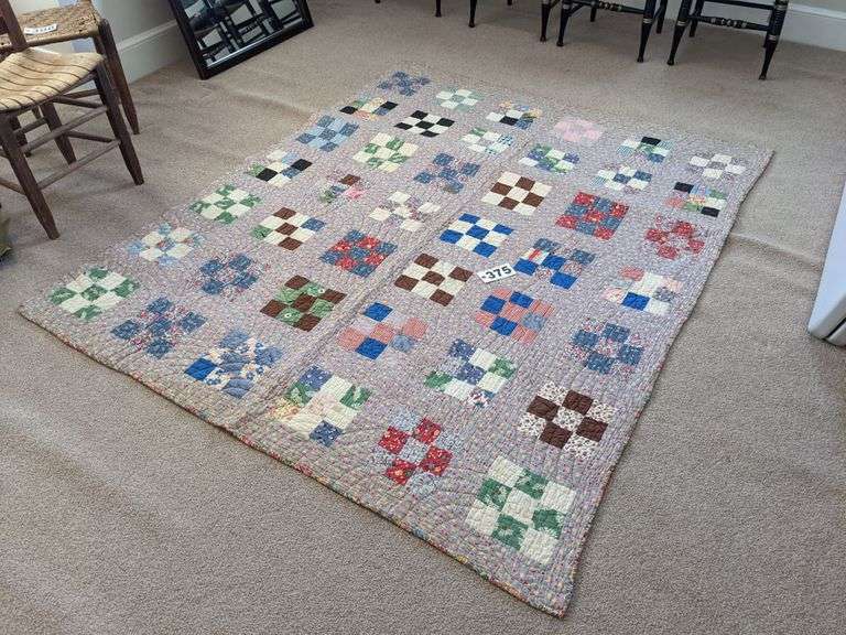 Vintage Hand Sewn Quilt. 78"x64" South Auction