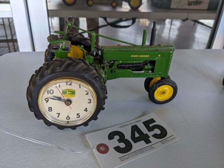 Danbury Mint John Deere B Desk Clock South Auction