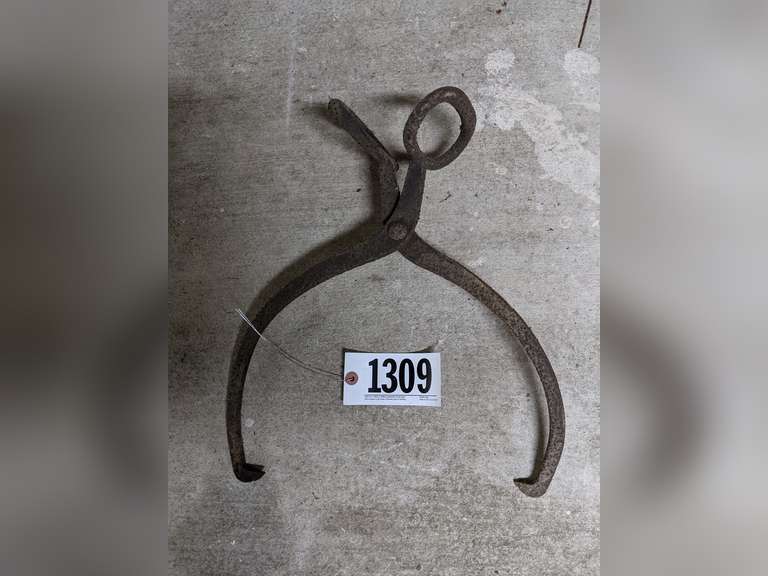 Vintage metal ice tongs South Auction