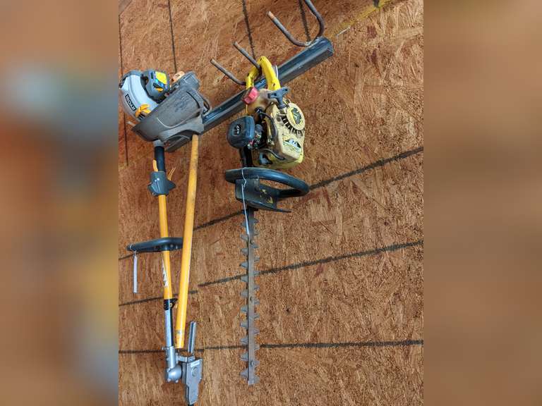 Older John Deere gas powered hedge trimmer South Auction