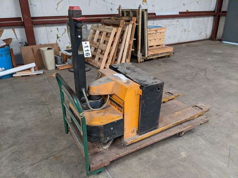 Multiton WPT35 Pallet Jack. NOT Working South Auction