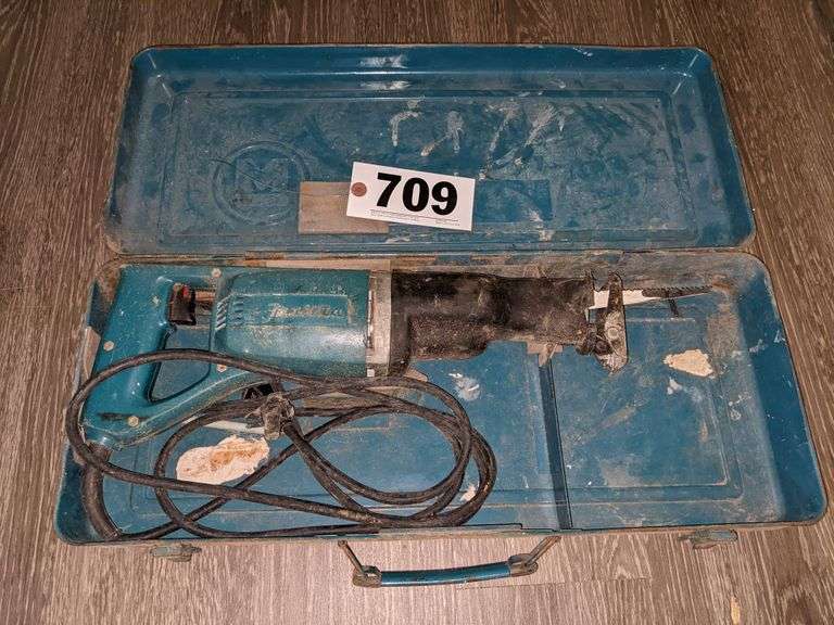 Makita reciprocating saw with case South Auction