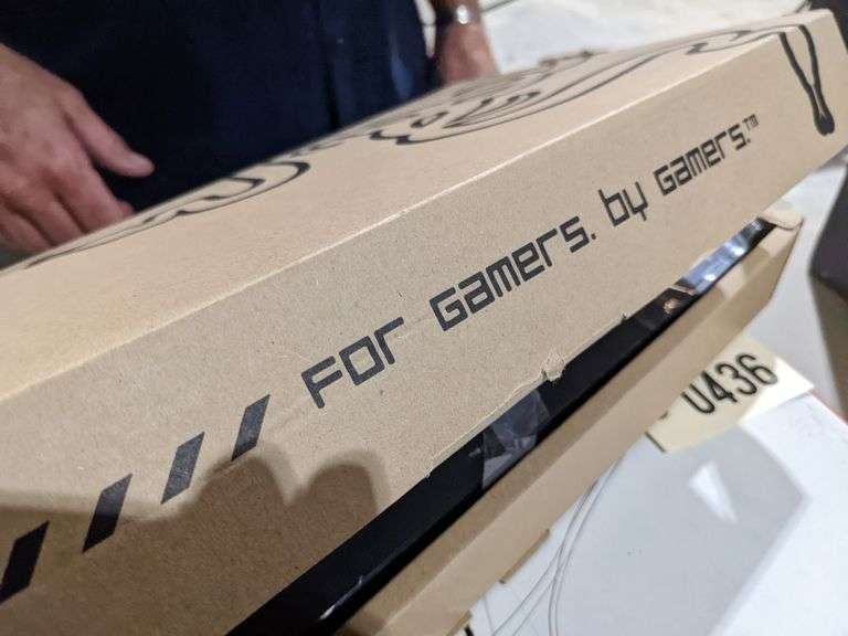 Razor Zone Gaming Keyboard. New in box South Auction