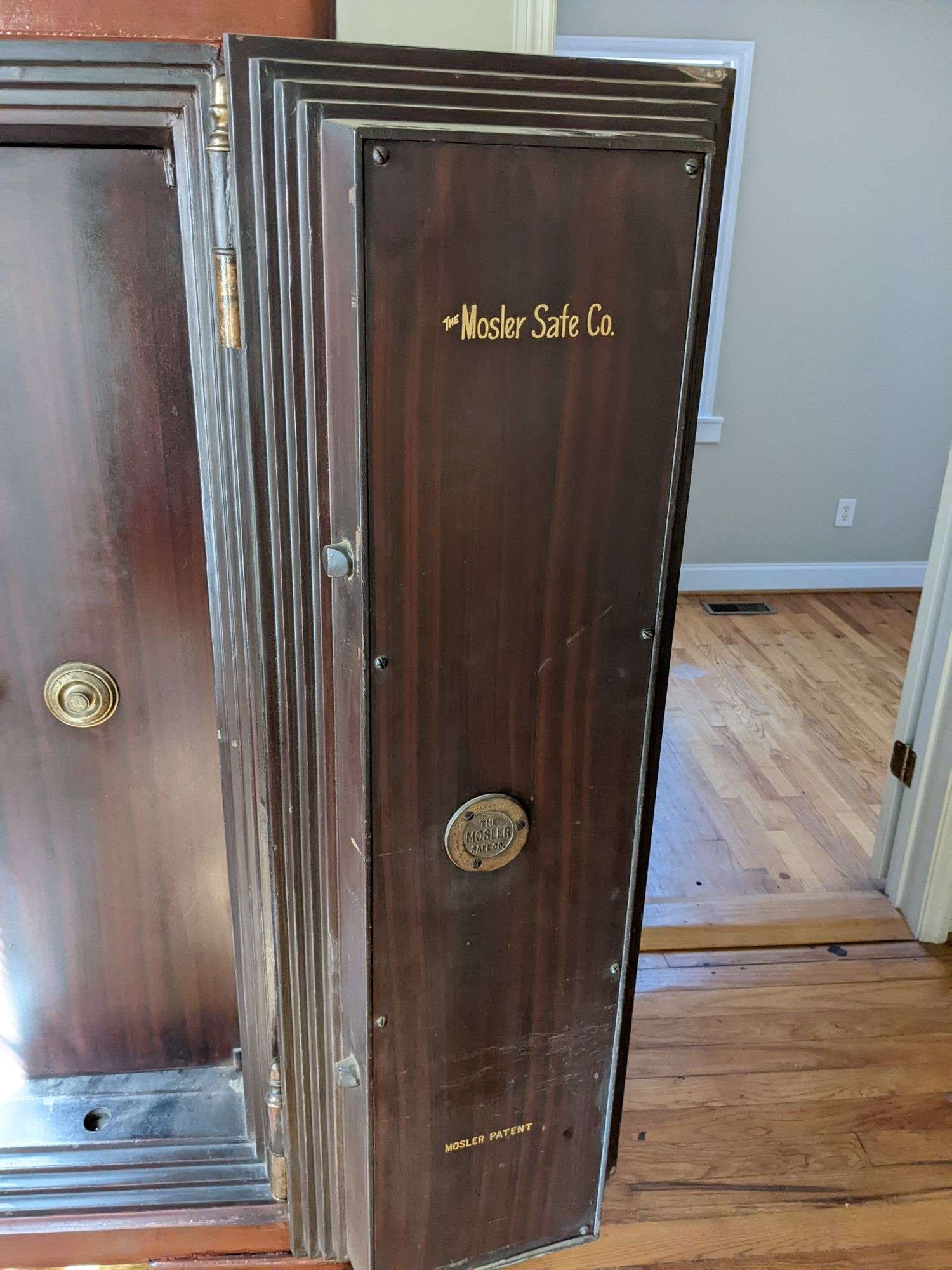 Vintage Mosler Safe with combination - South Auction