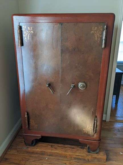 Vintage Mosler Safe with combination - South Auction